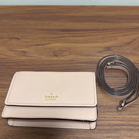 NWOT Kate Spade Cove Street Clutch/Crossbody Bag in Chalk Pink. - Picture 4 of 9